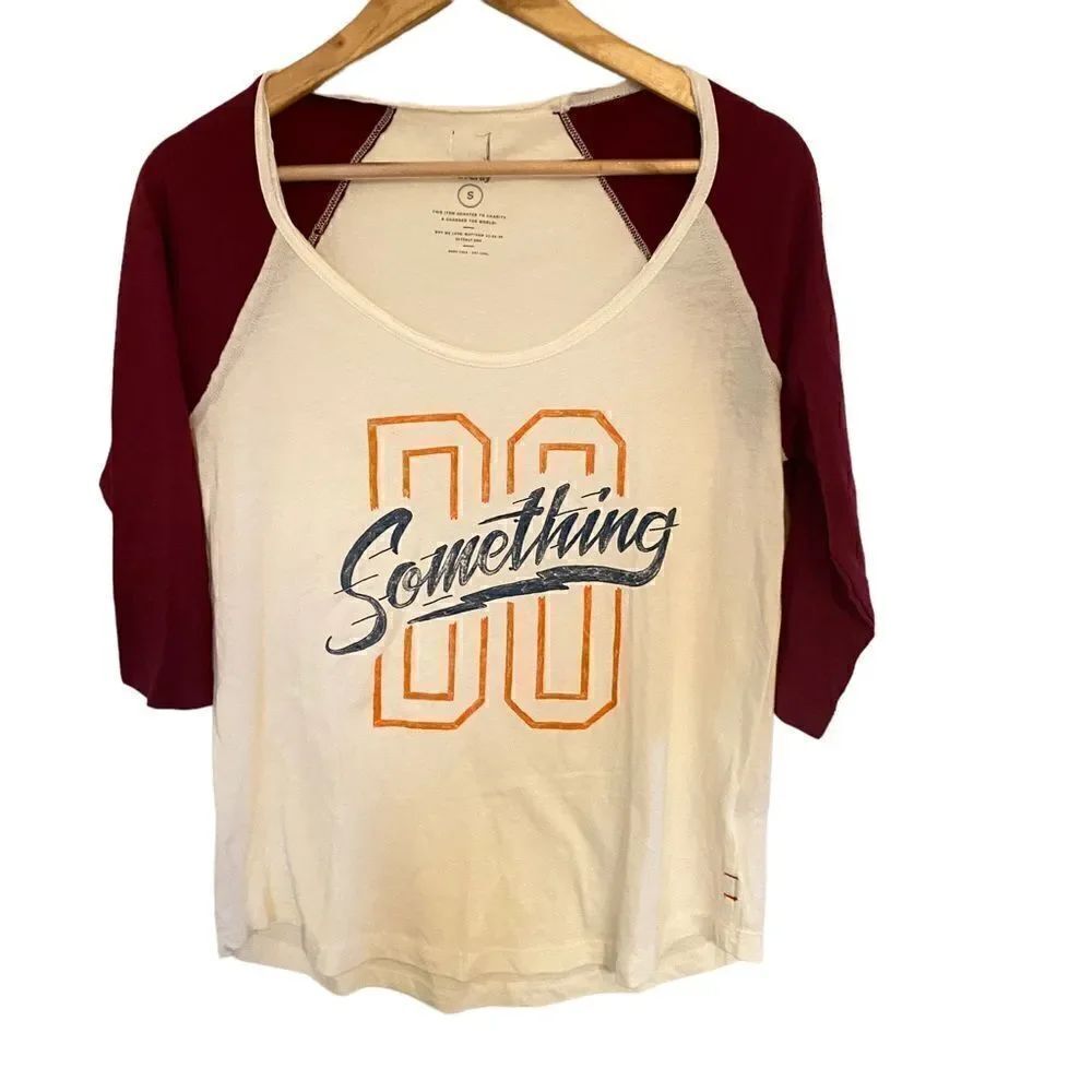 Sevenly the archer small baseball cut red cream shirt